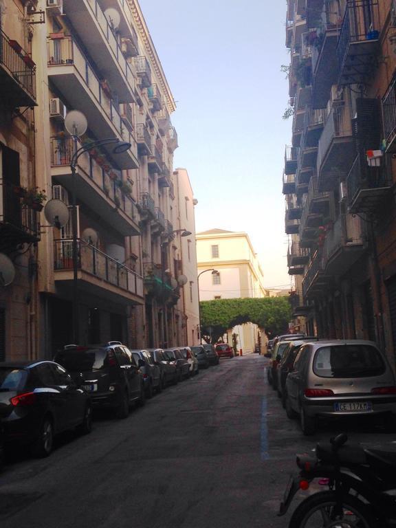 Apartamento La Casa Di Tufo Palermo Exterior foto